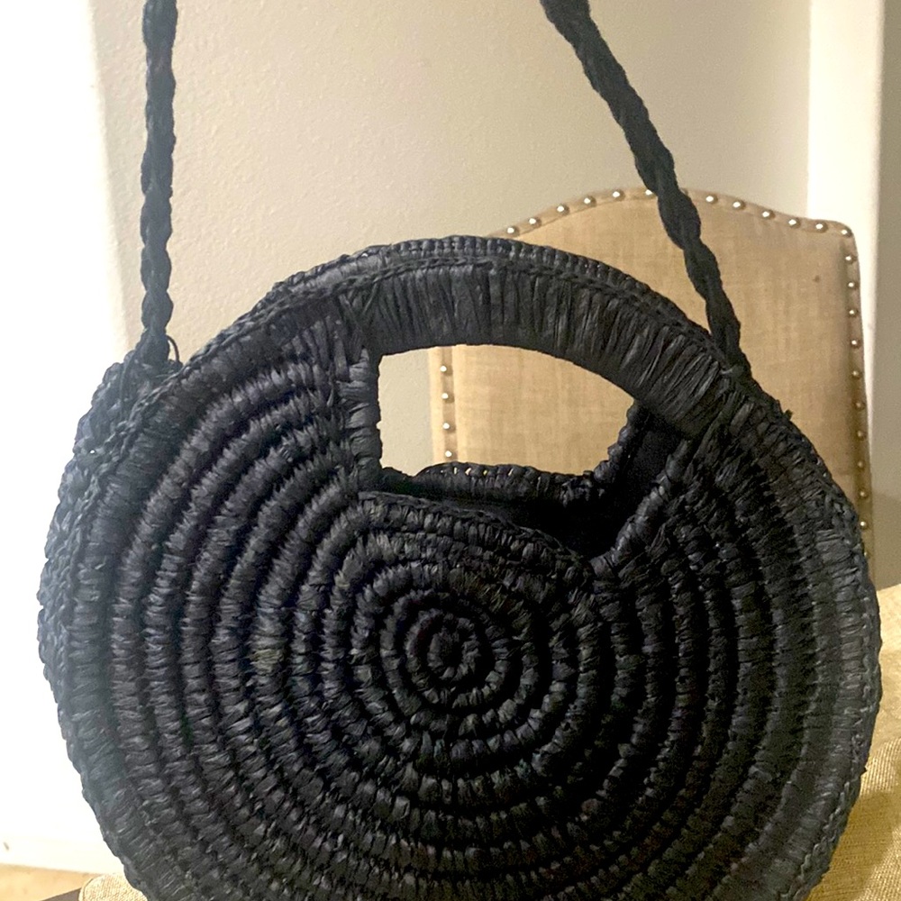 Black straw bag, lucky brand, super clean